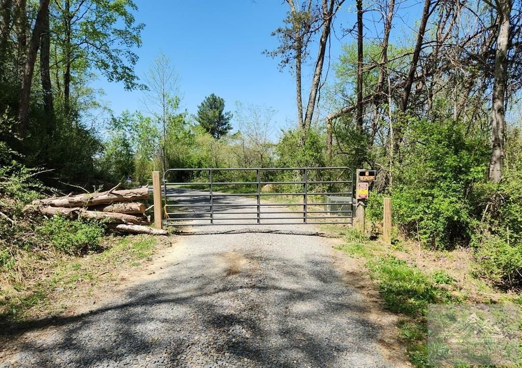 768 Grandview Dr. Forest Hill, WV 24935