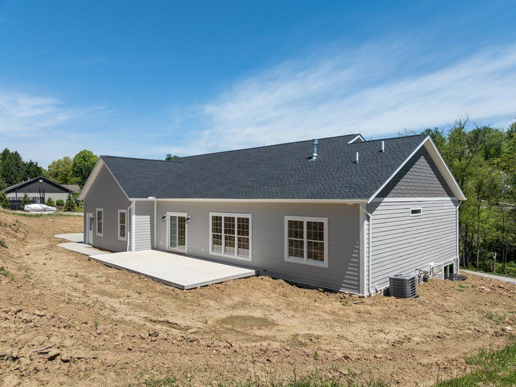 497 Pembroke Drive. Triadelphia, WV 26059