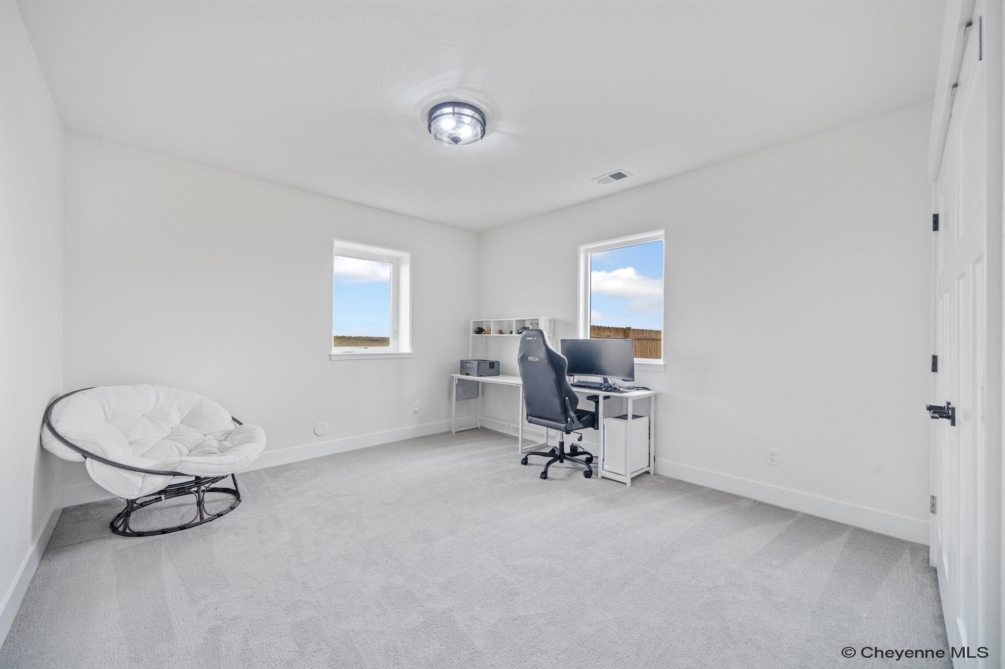 985 Range Line Rd. Cheyenne, WY 82009