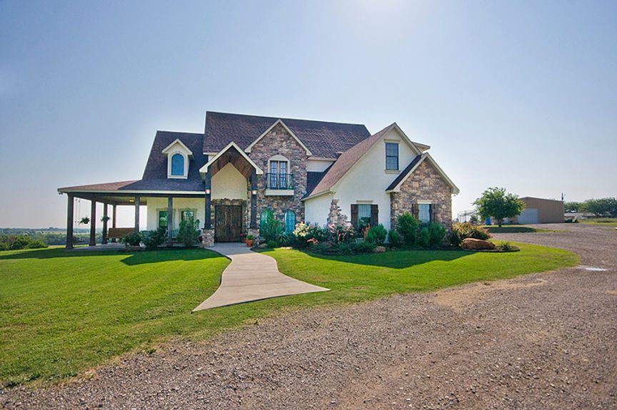 7n Design Building - : Cisco, TX