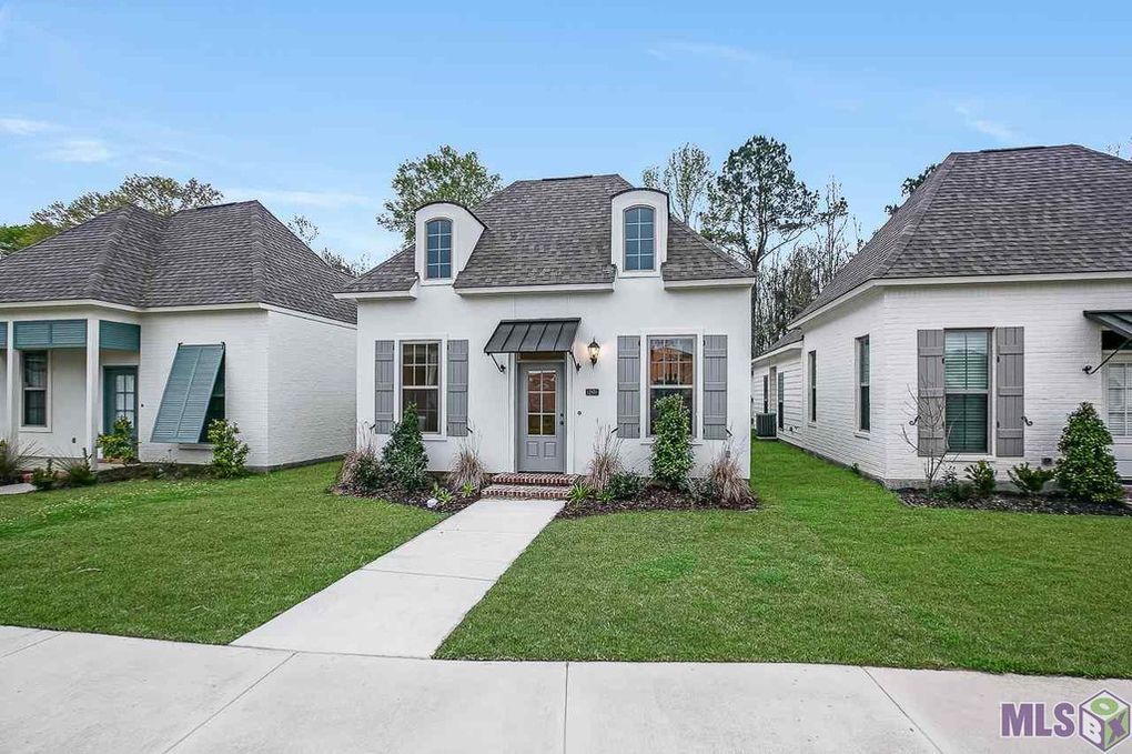 casa en The Garden por Acadiana Group