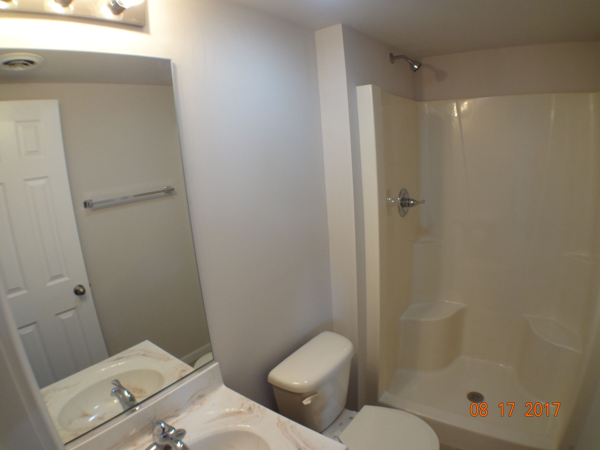 Bath 3 (Lower Level