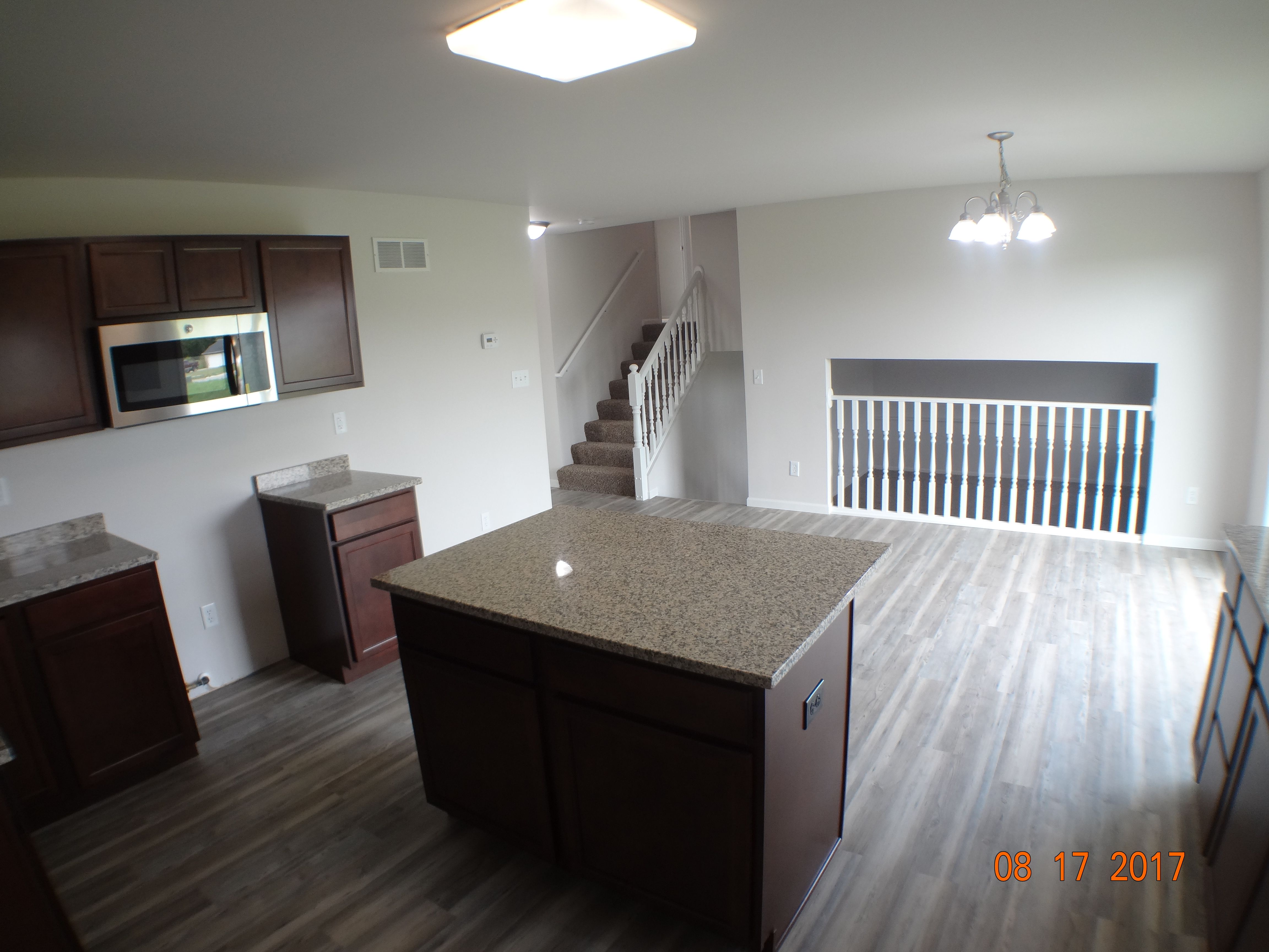 Kitchen/Island/Dining