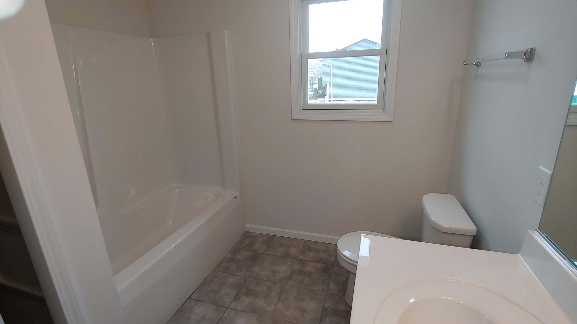FamBthTub/Toilet