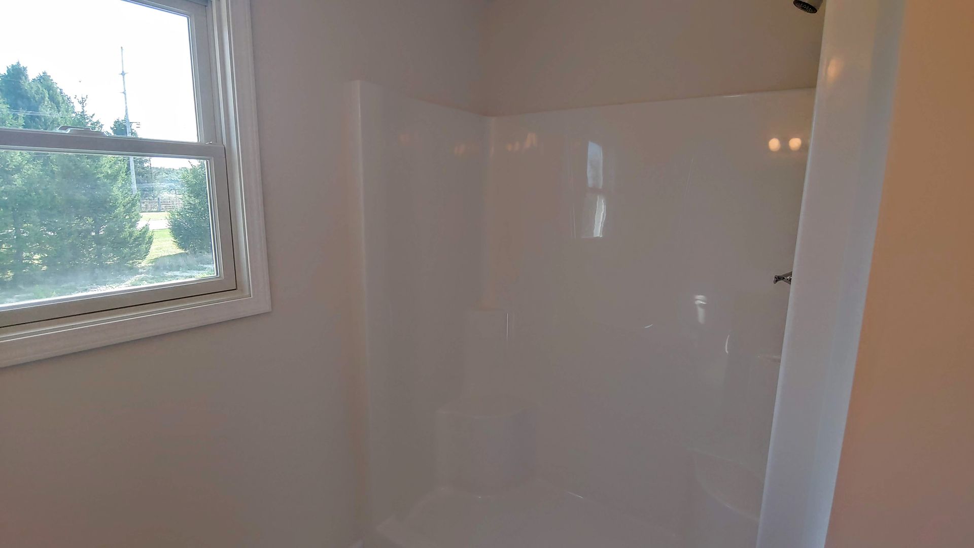 MSTR Bath 3