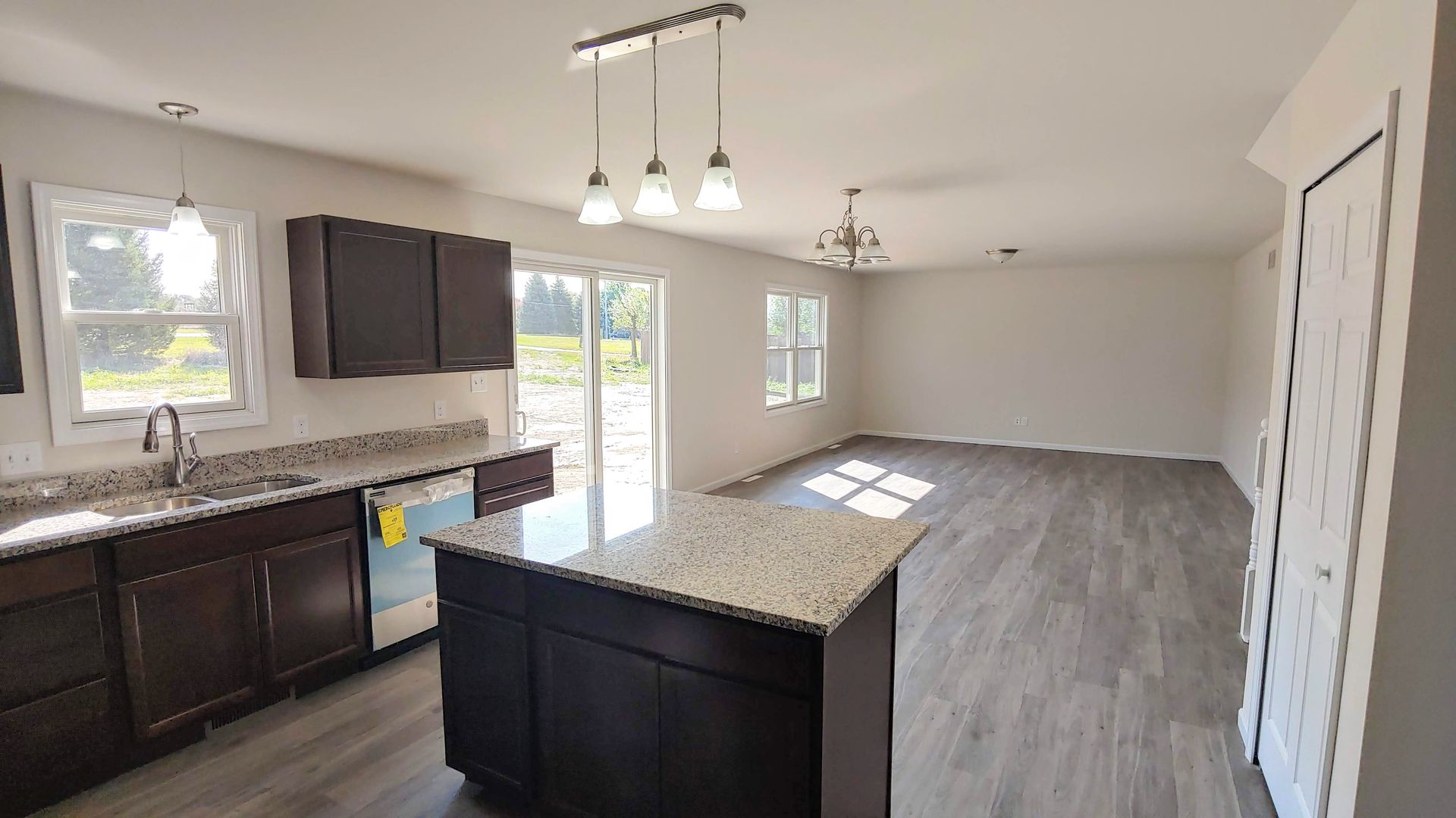 Kitchen 2 Fam Rm