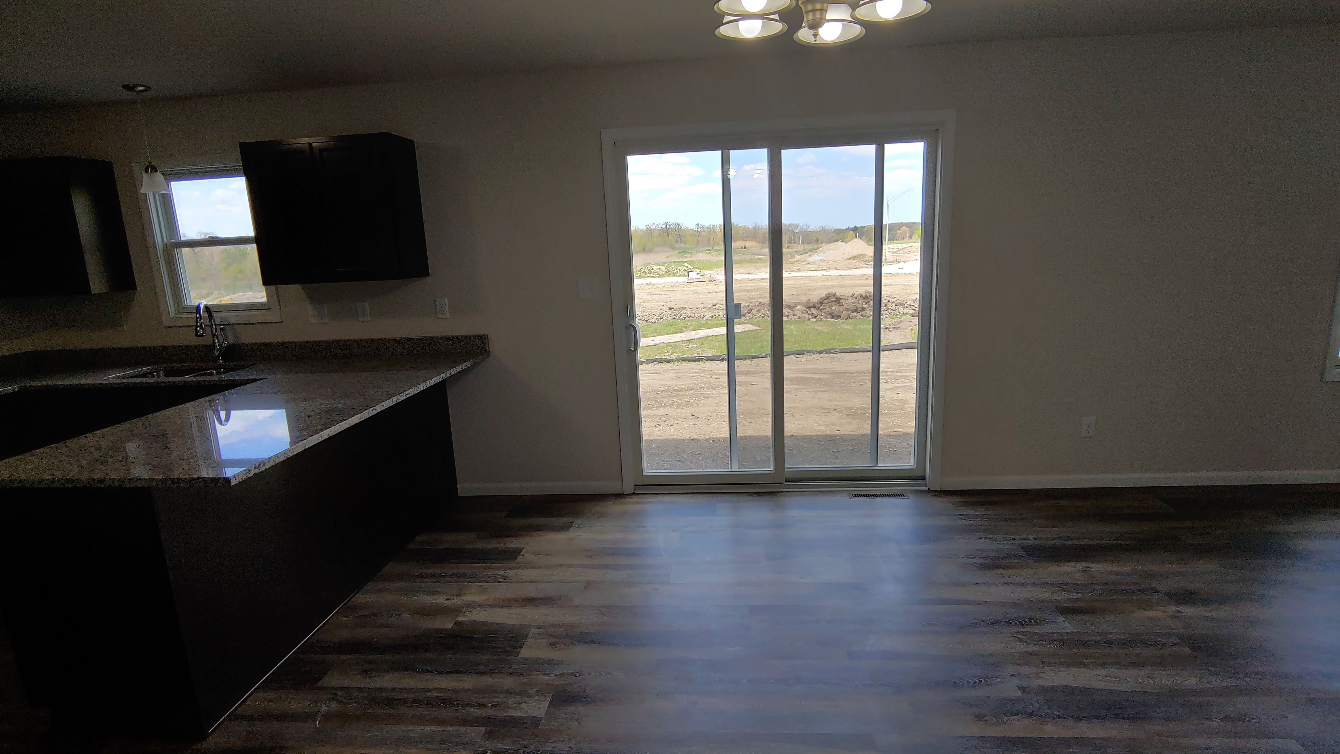 Dining & Breakfast Bar