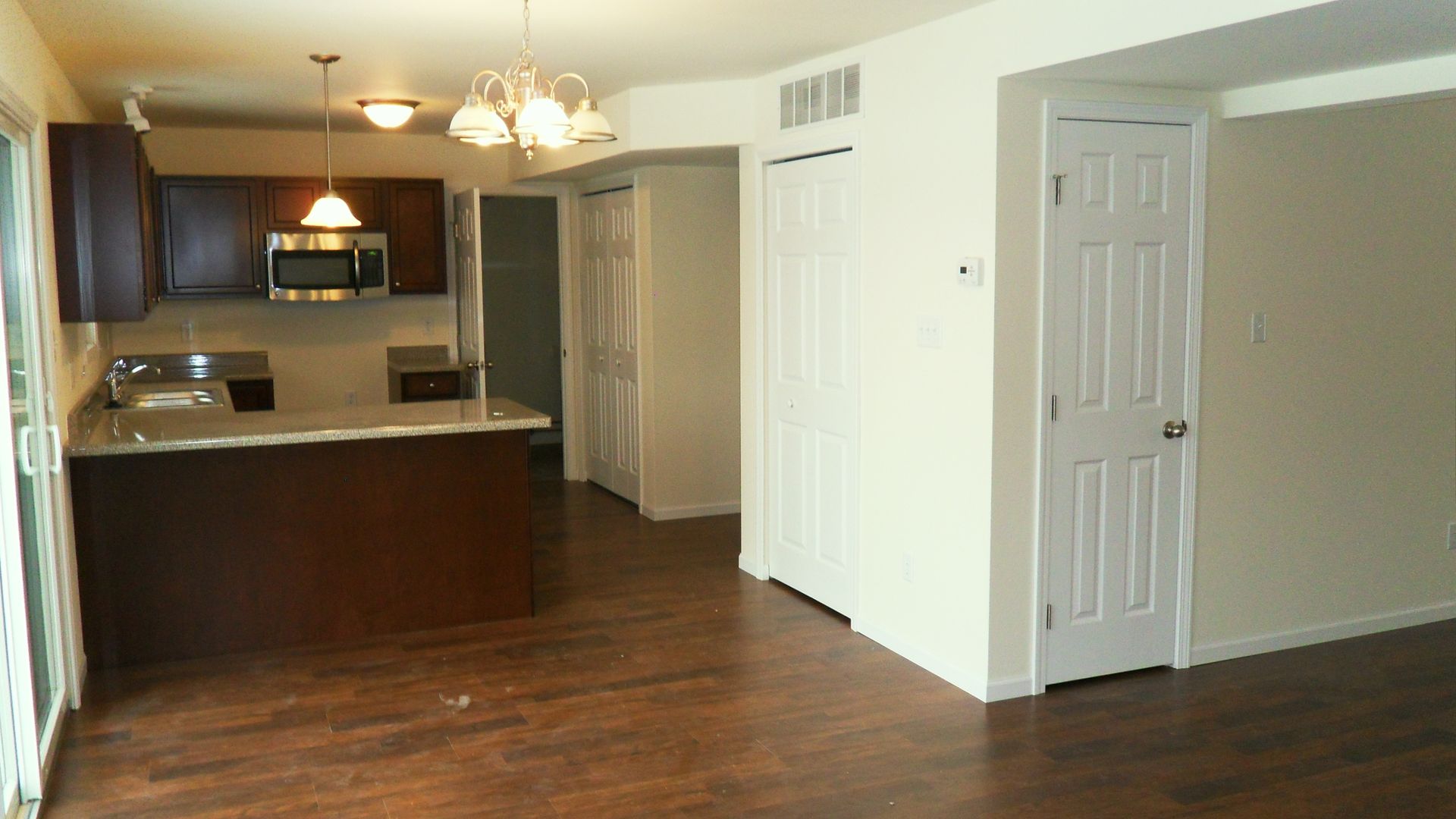 Dining to Kitchen