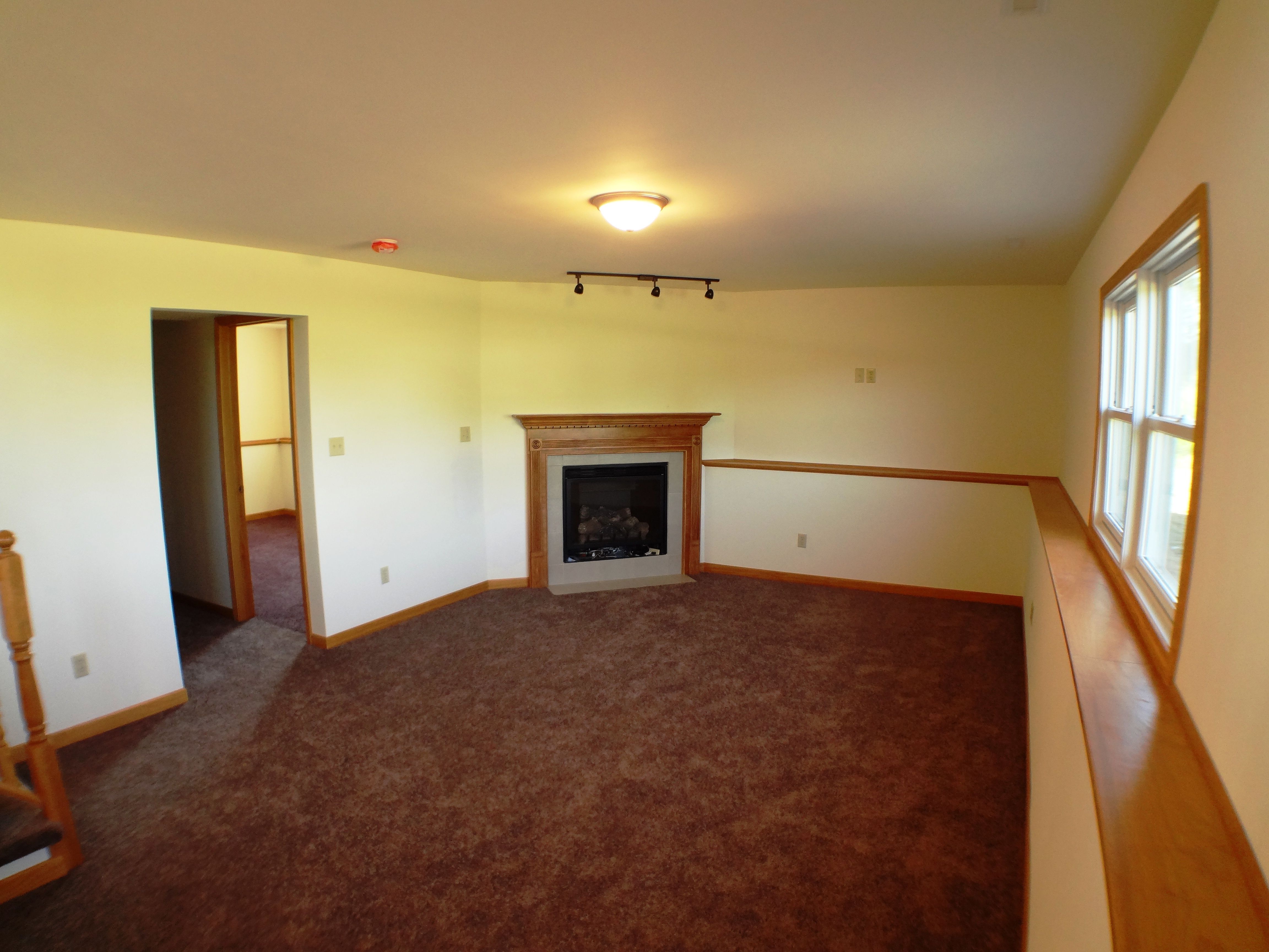 Family Room w/Fireplace