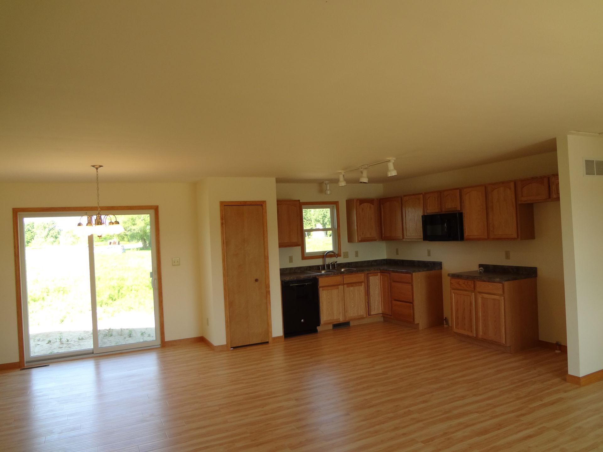 Kitchen No Island