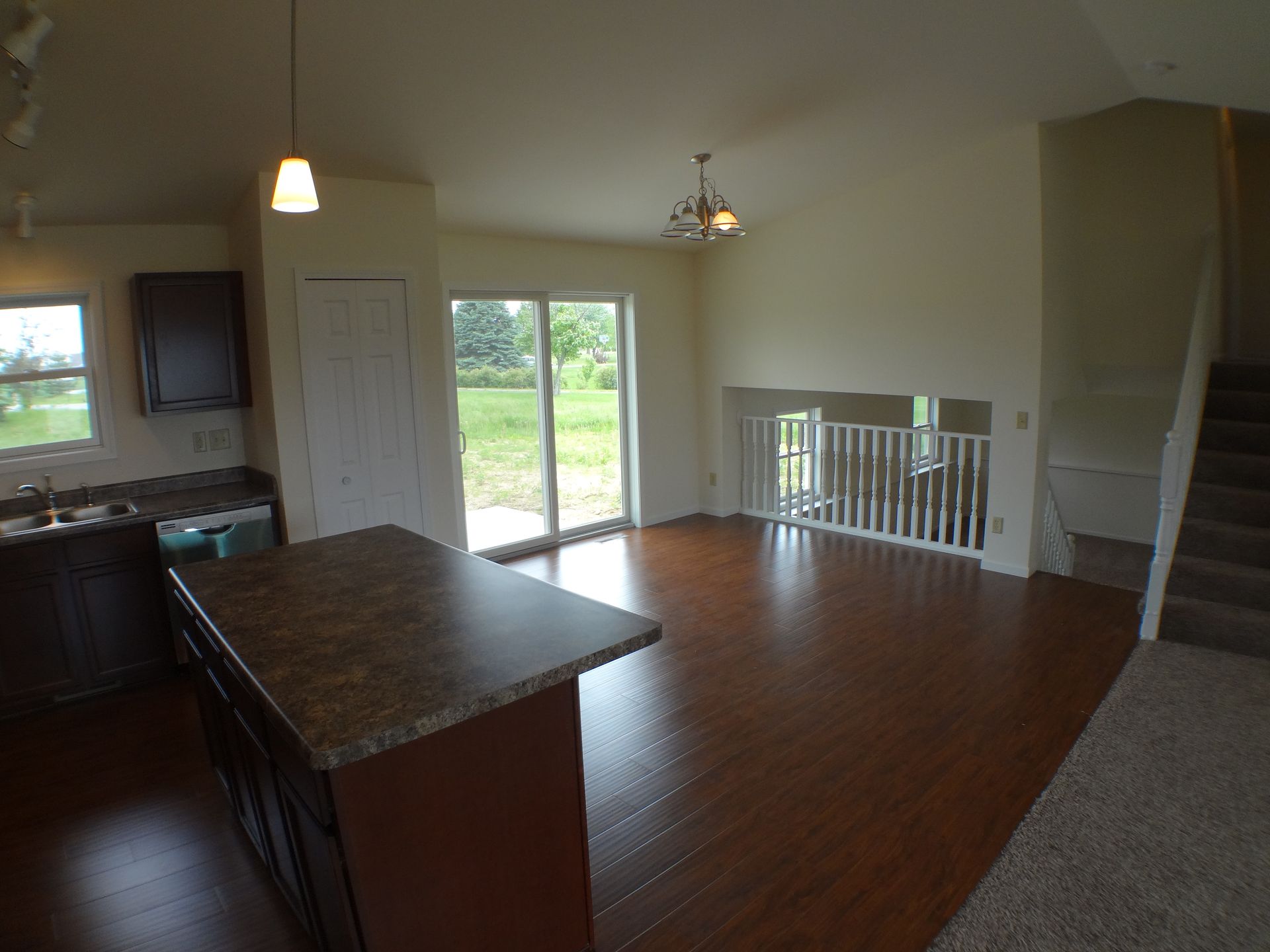 Dining/Opt Island