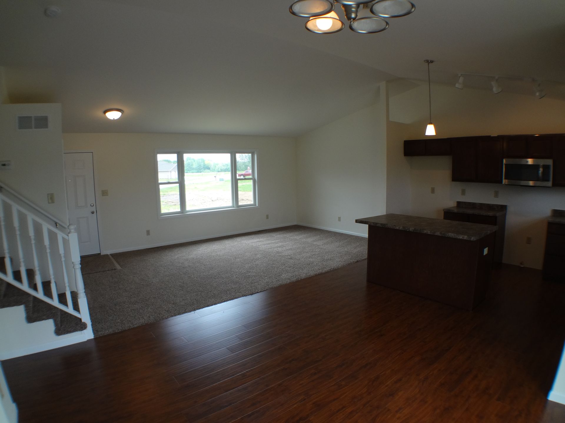 Kitchen/Living Rm