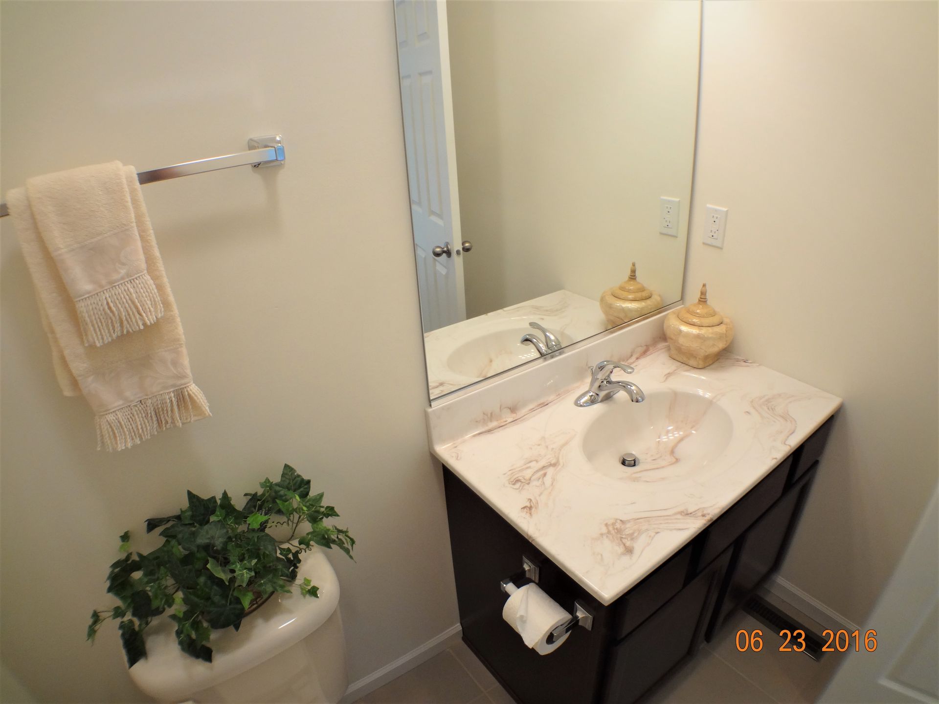 Powder Room 2