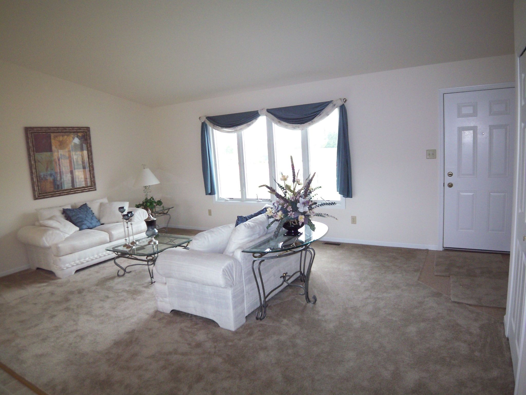 Vaulted Ceilings Optional