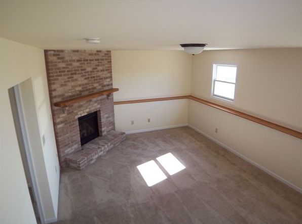 Family Room w/Opt Fireplace