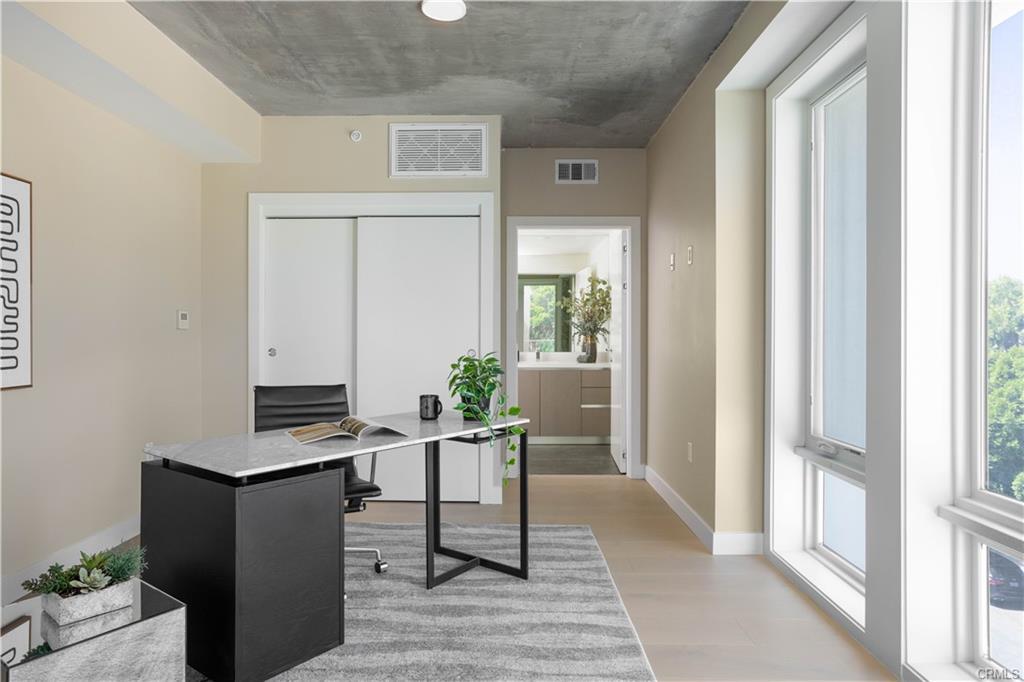 Flex Office Space