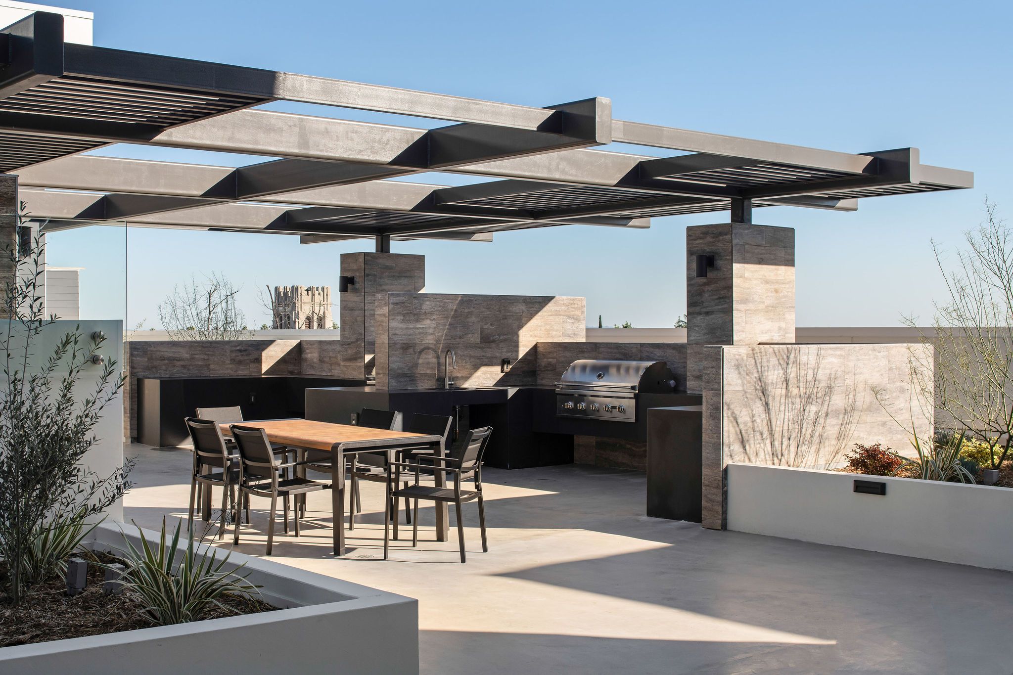 The Collection's Amenity Deck Outdoor Dining & Grill Areas