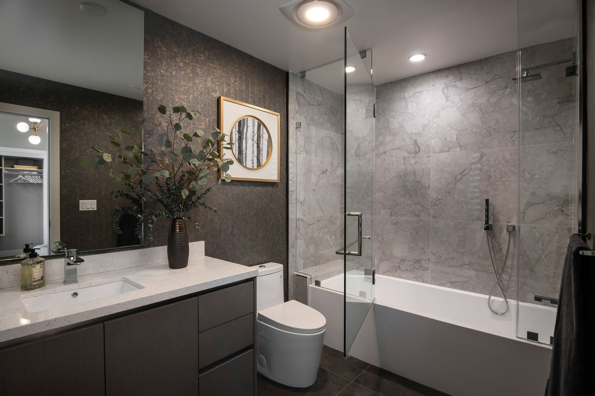 Enjoy Designer-Appointed Baths At The Collection