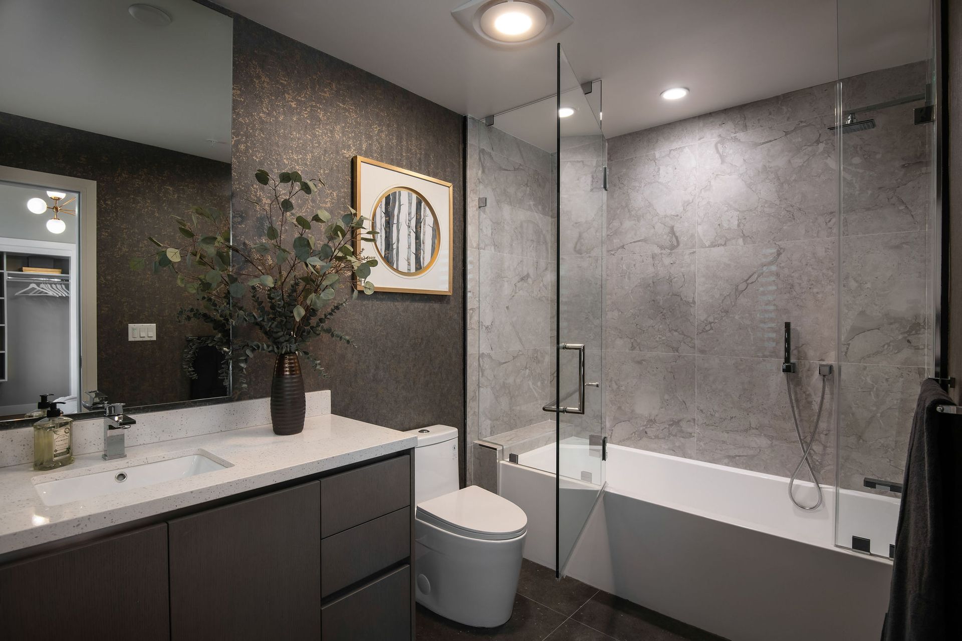 Enjoy Designer-Appointed Baths At The Collection