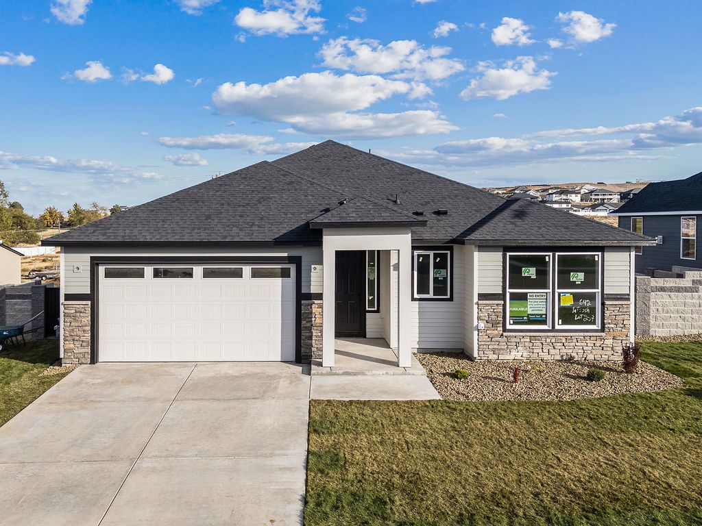 642 Tatoosh AVE (Plan 1726)