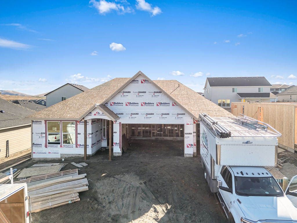 7923 Lennox ST (Plan 2061)