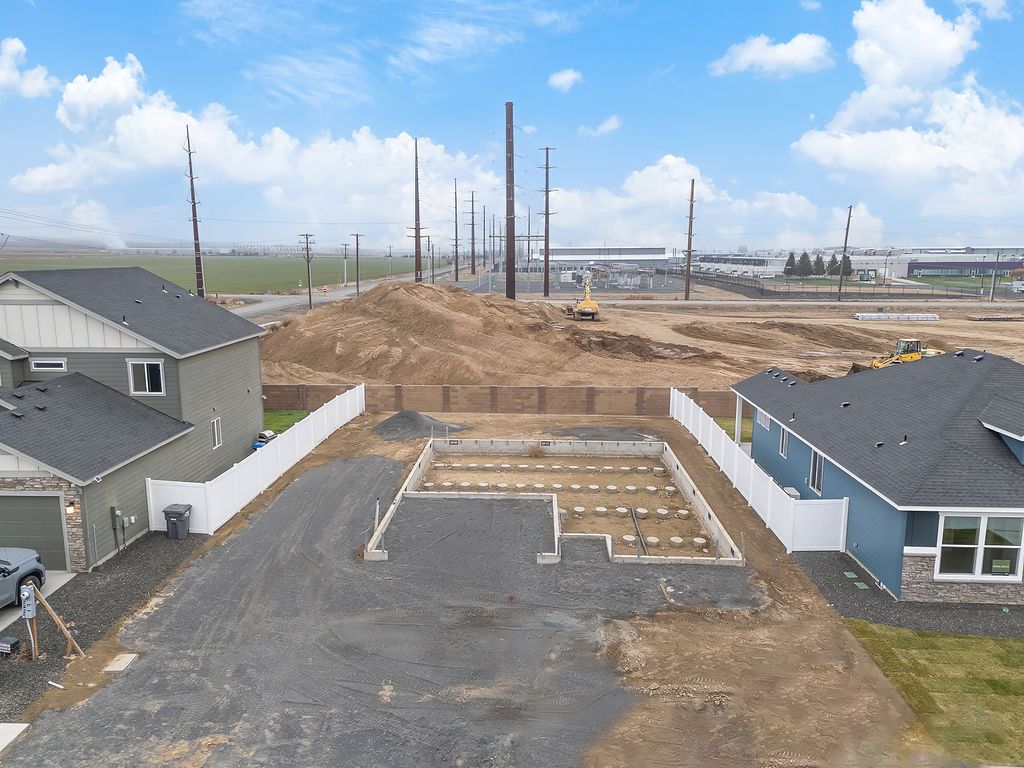 Plan 1549 - Paradise Park: Quincy, Washington - Aho Construction