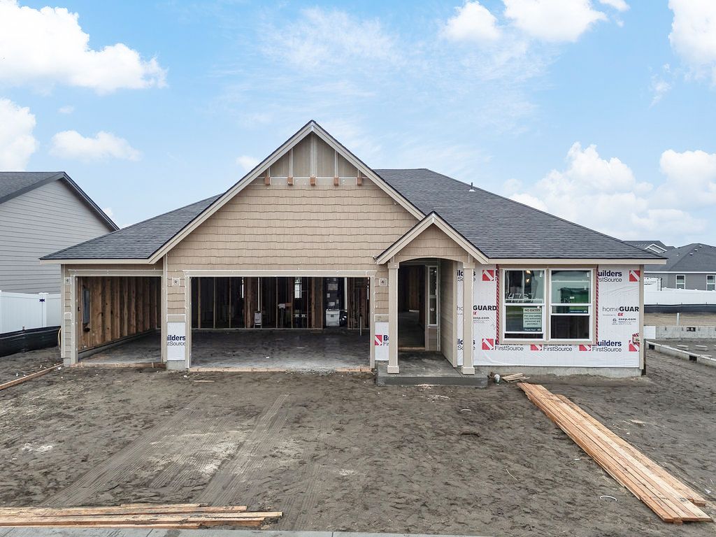 4737 W Thrush ST (Plan 2061)