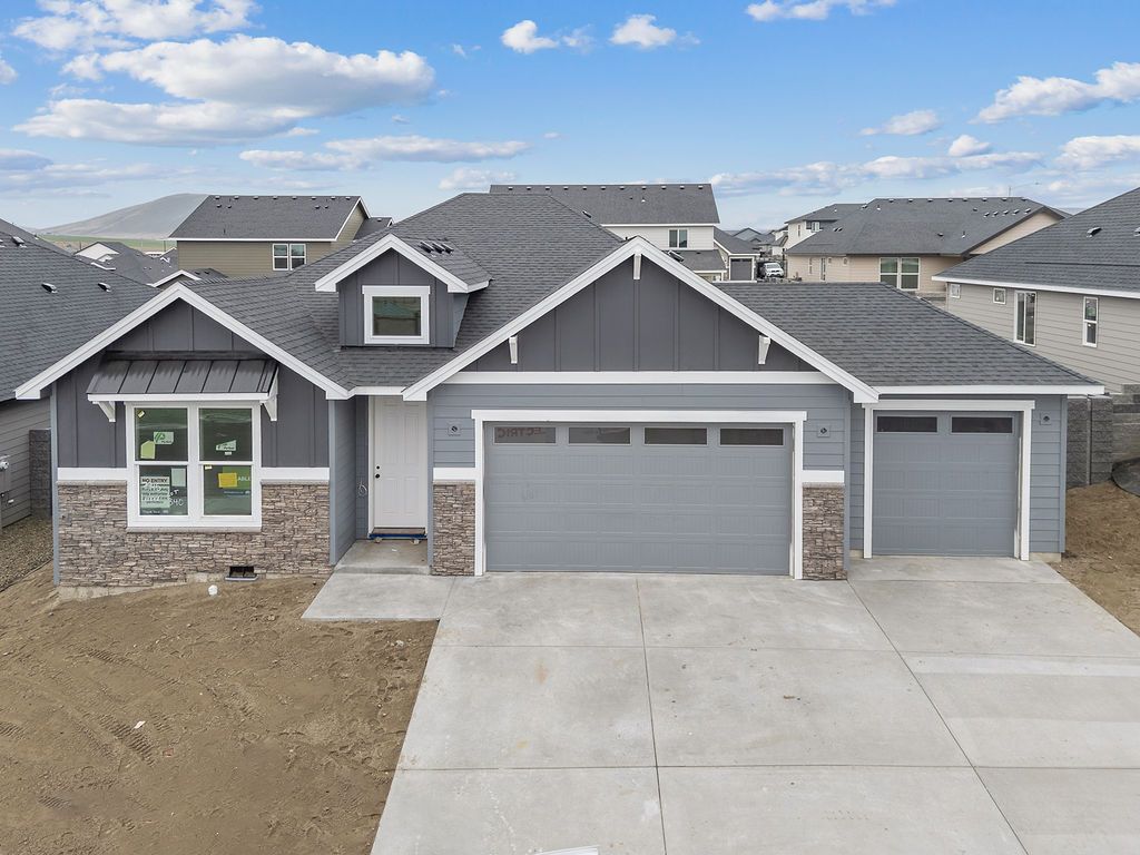 7945 Lennox ST (Plan 1714)