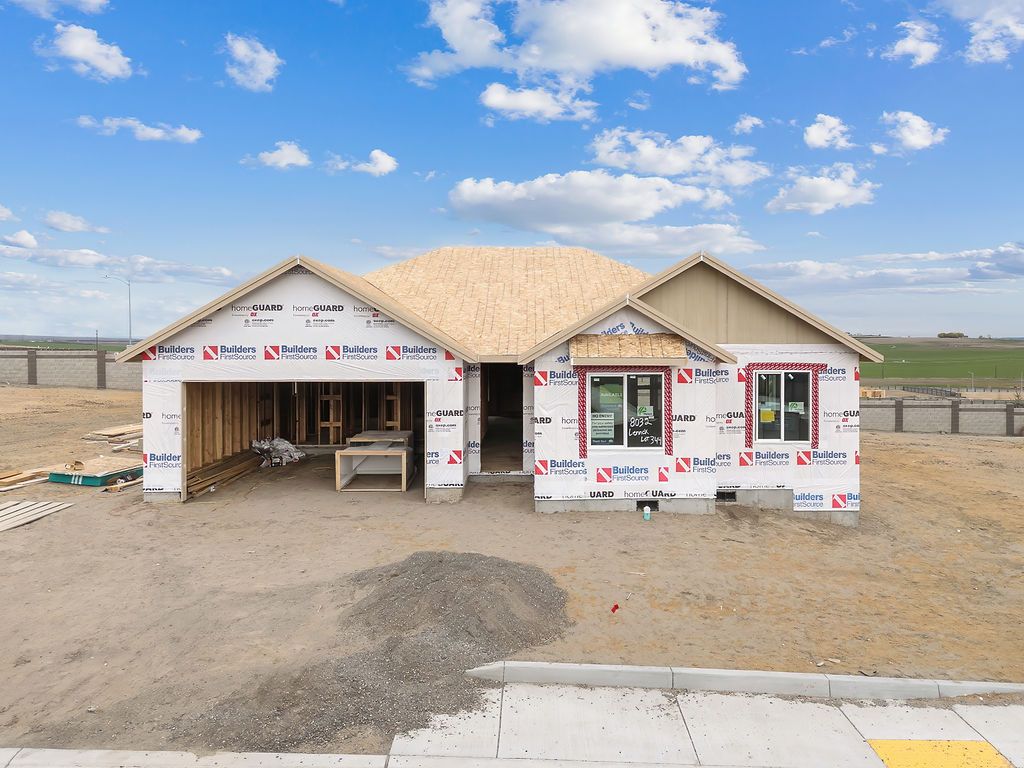 8032 Lennox ST (Plan 2011)