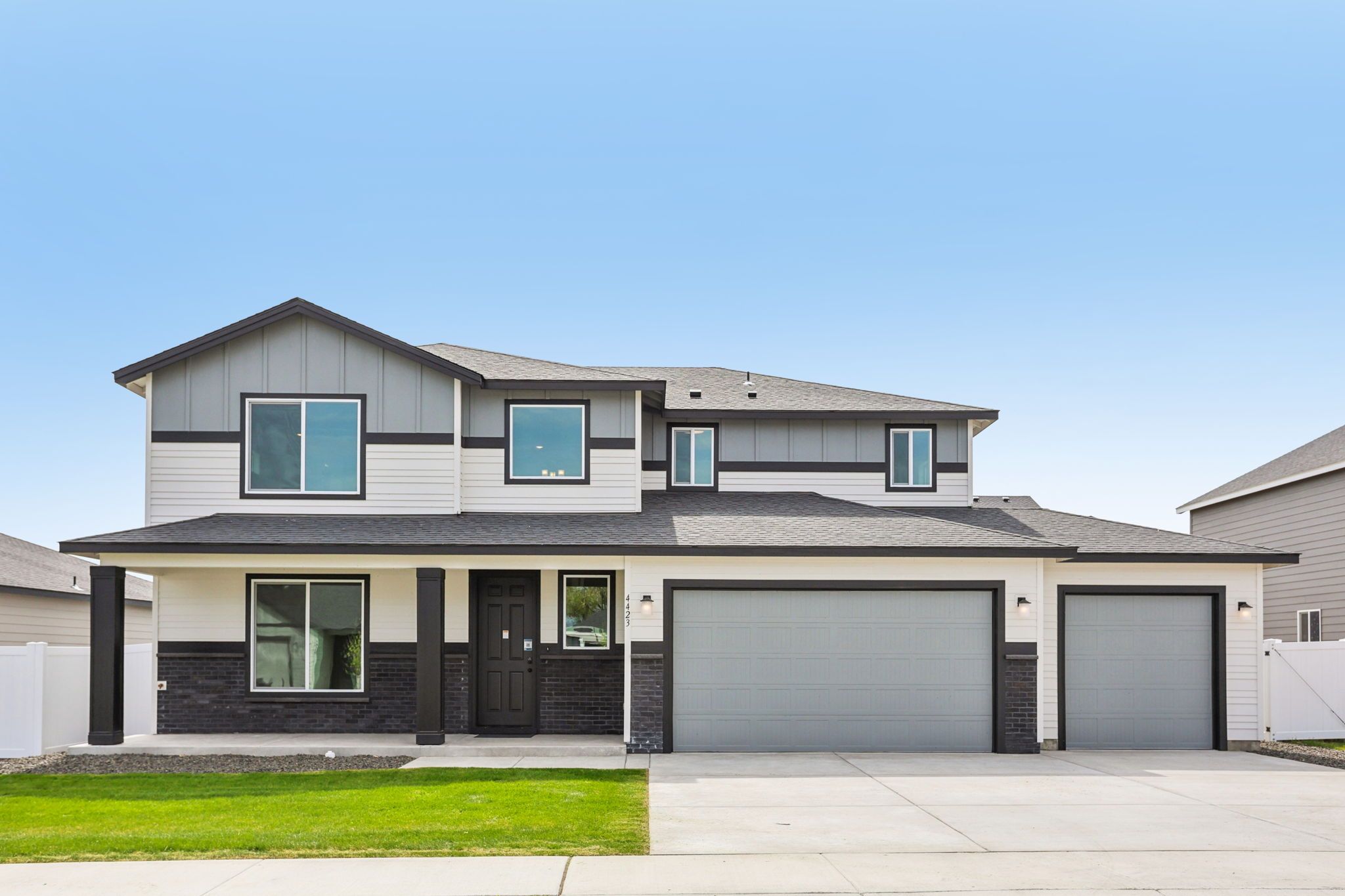 4423 W Thrush ST (Plan 2664) Image