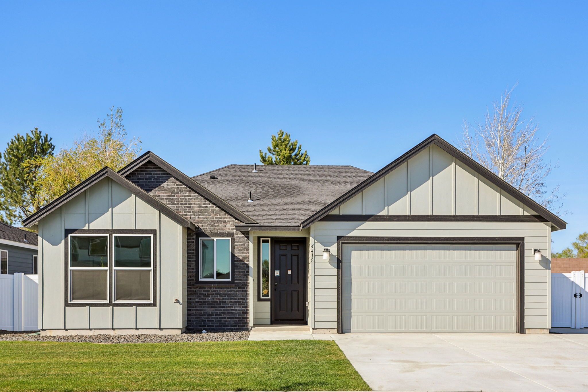 4418 W Thrush ST (Plan 1726)