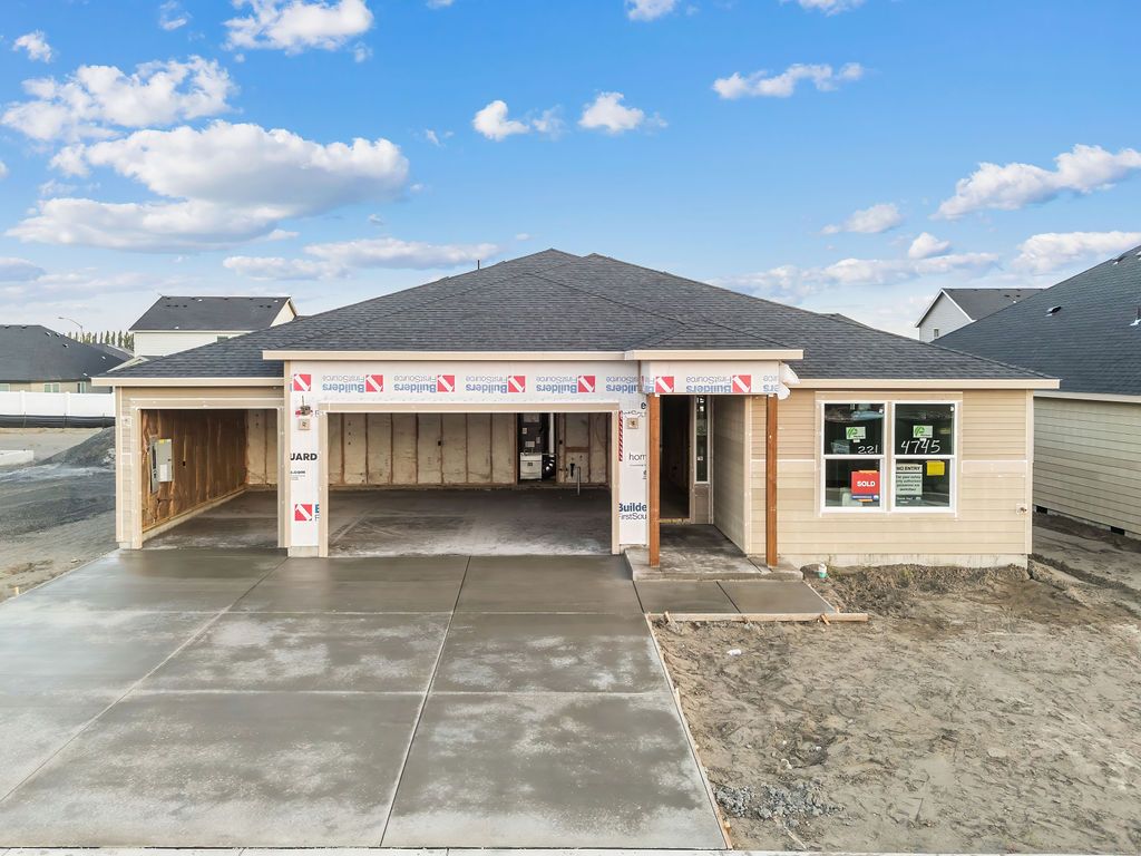 4745 W Thrush ST (Plan 2061) Image