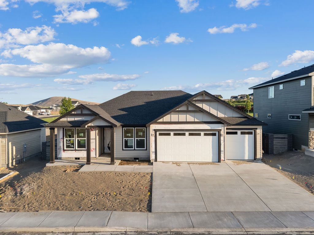7909 Remmel ST (Plan 2205) Imagen