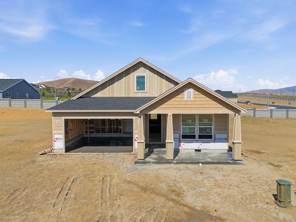Plan 1549 - The Heights at Red Mountain Ranch: West Richland, Washington - Aho Construction