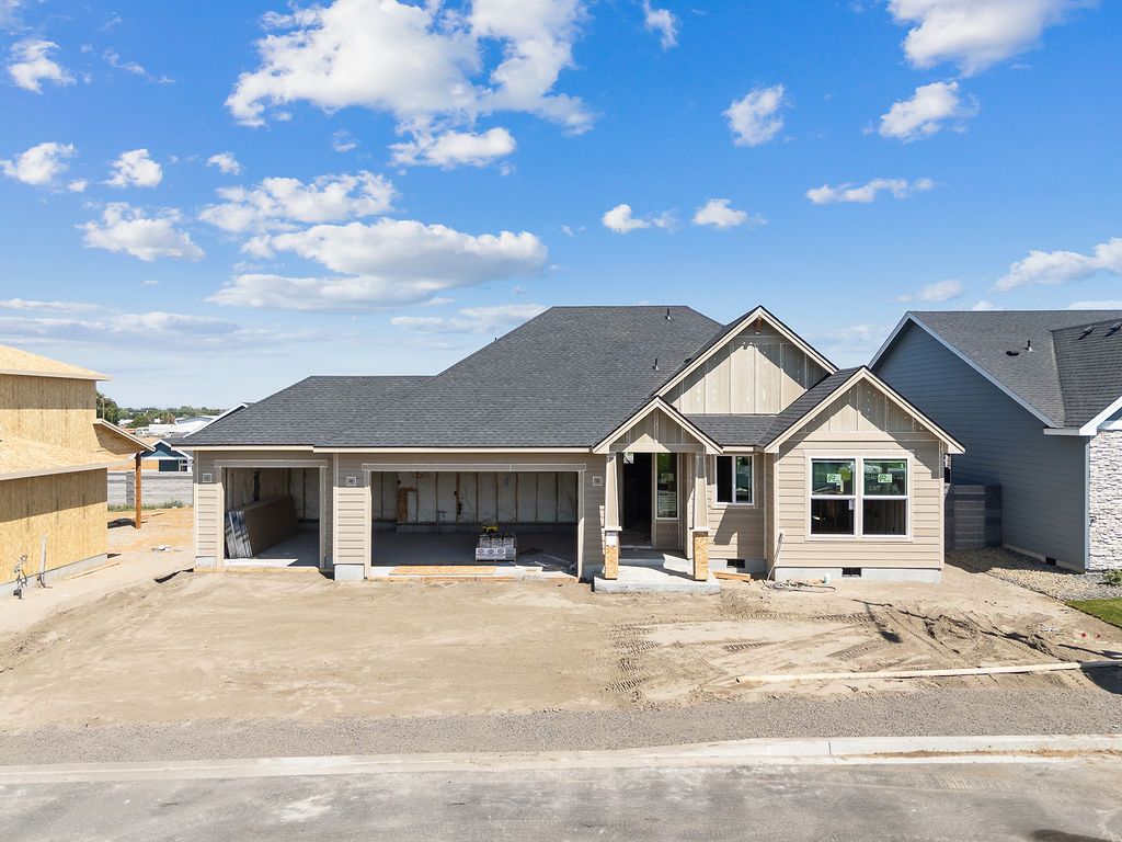 Plan 1852 - The Heights at Red Mountain Ranch: West Richland, Washington - Aho Construction