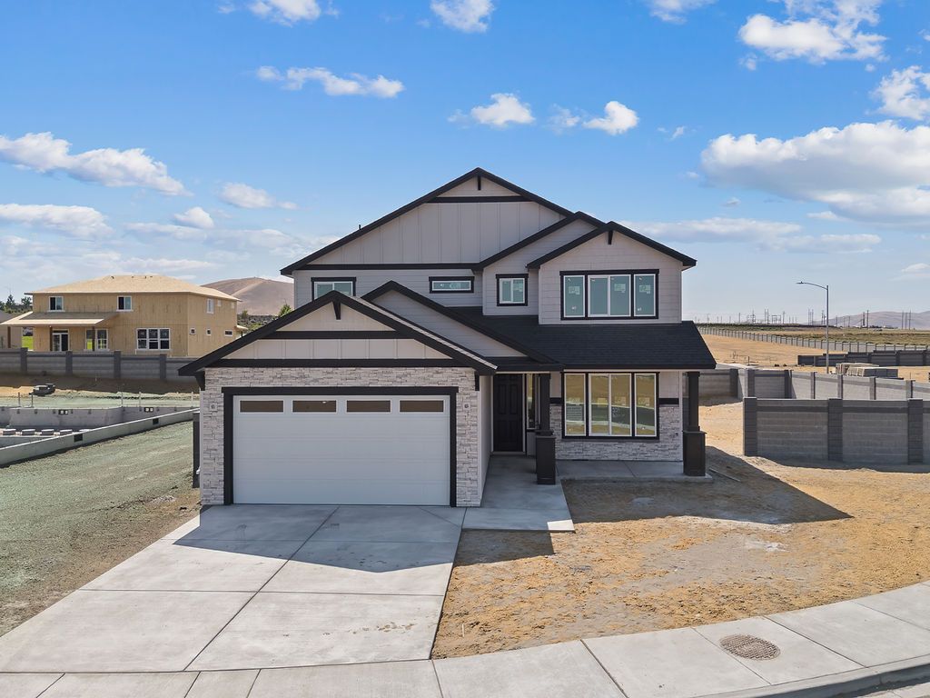 Plan 2237 - The Heights at Red Mountain Ranch: West Richland, Washington - Aho Construction