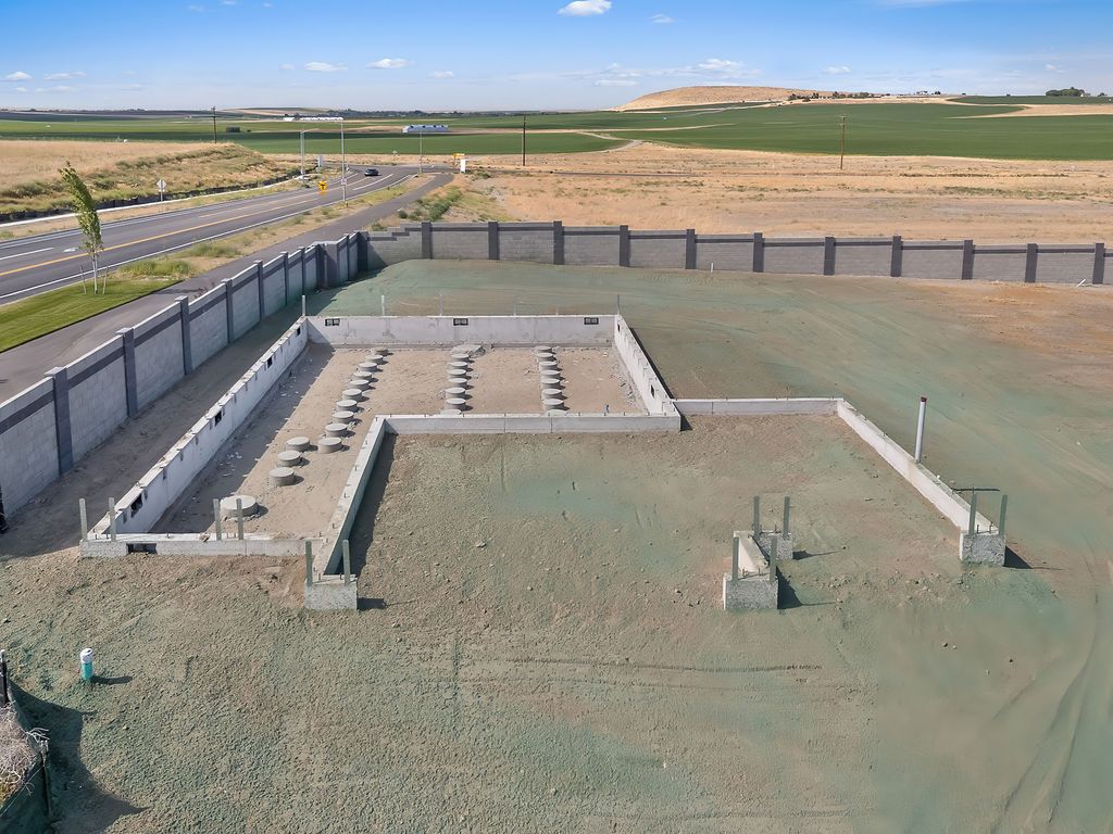 Plan 2556 - The Heights at Red Mountain Ranch: West Richland, Washington - Aho Construction