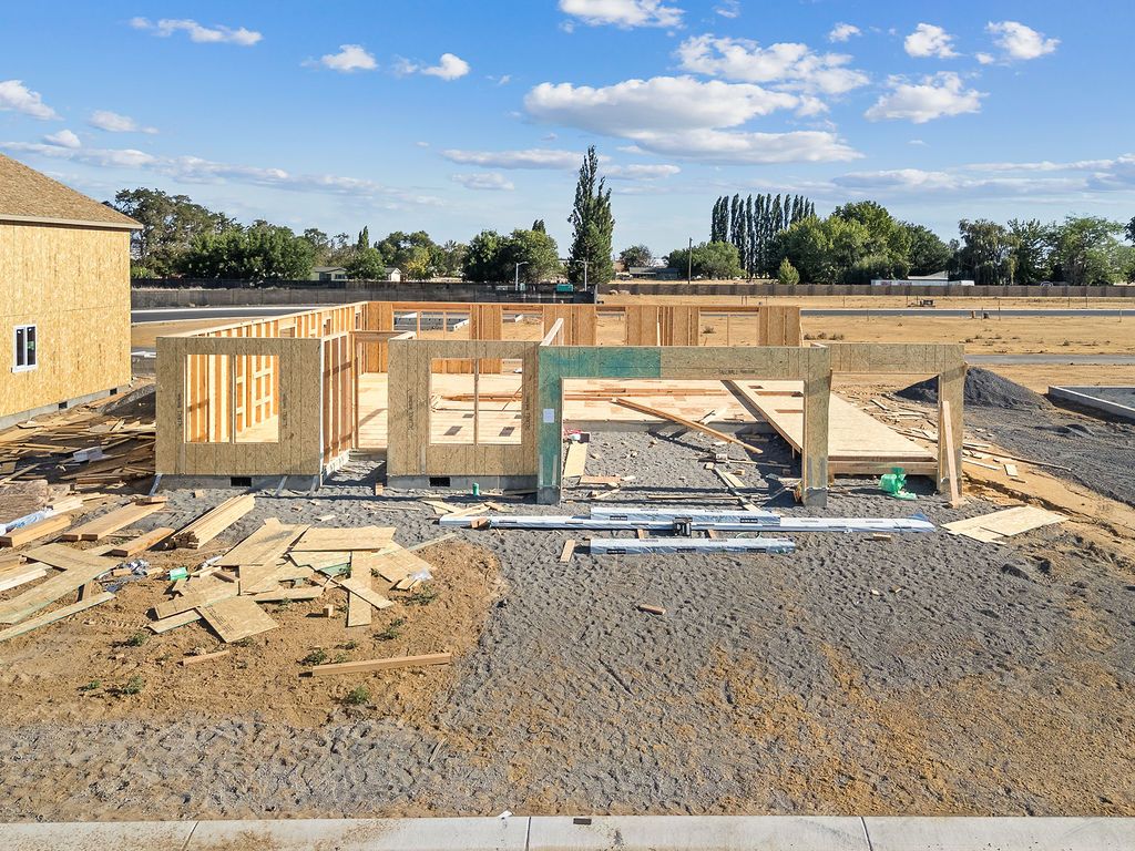 Plan 2205 - Paradise Park: Quincy, Washington - Aho Construction