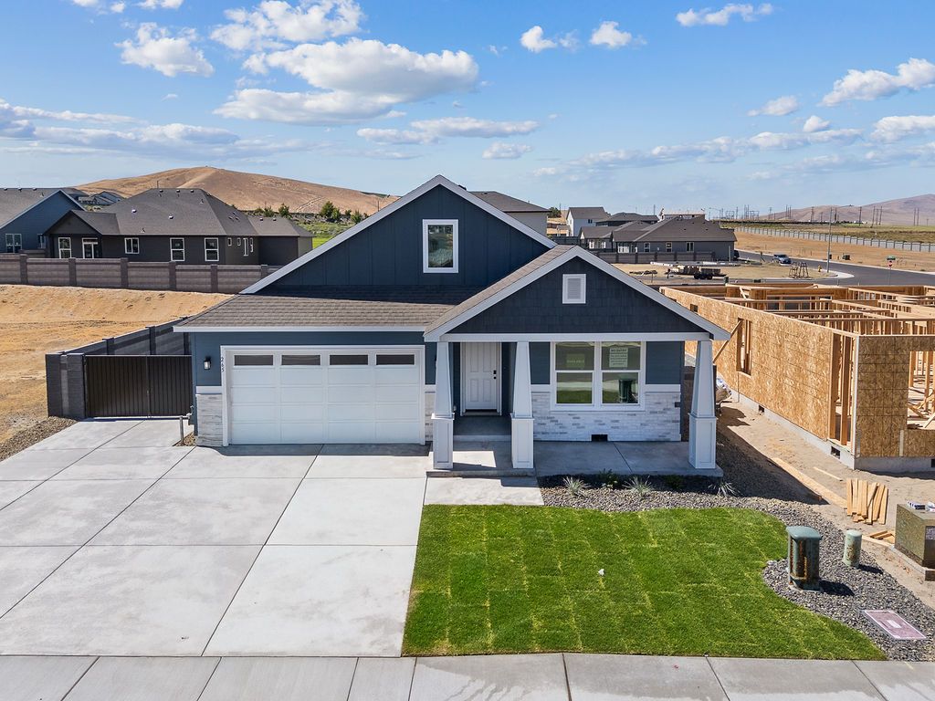 Plan 1549 - The Heights at Red Mountain Ranch: West Richland, Washington - Aho Construction