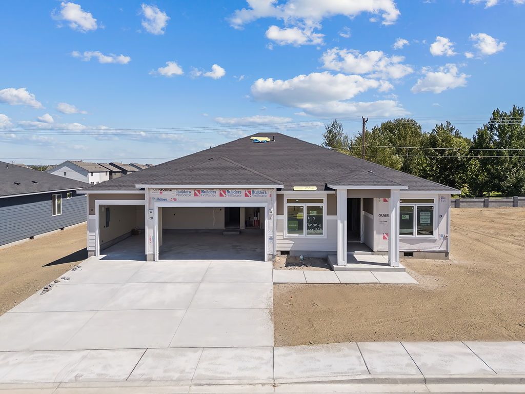 410 Tatoosh AVE (Plan 2205)