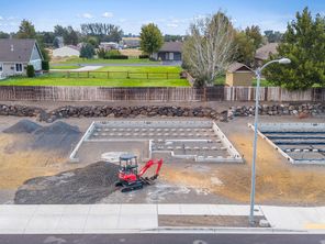 4502 W Thrush ST (Plan 1726)