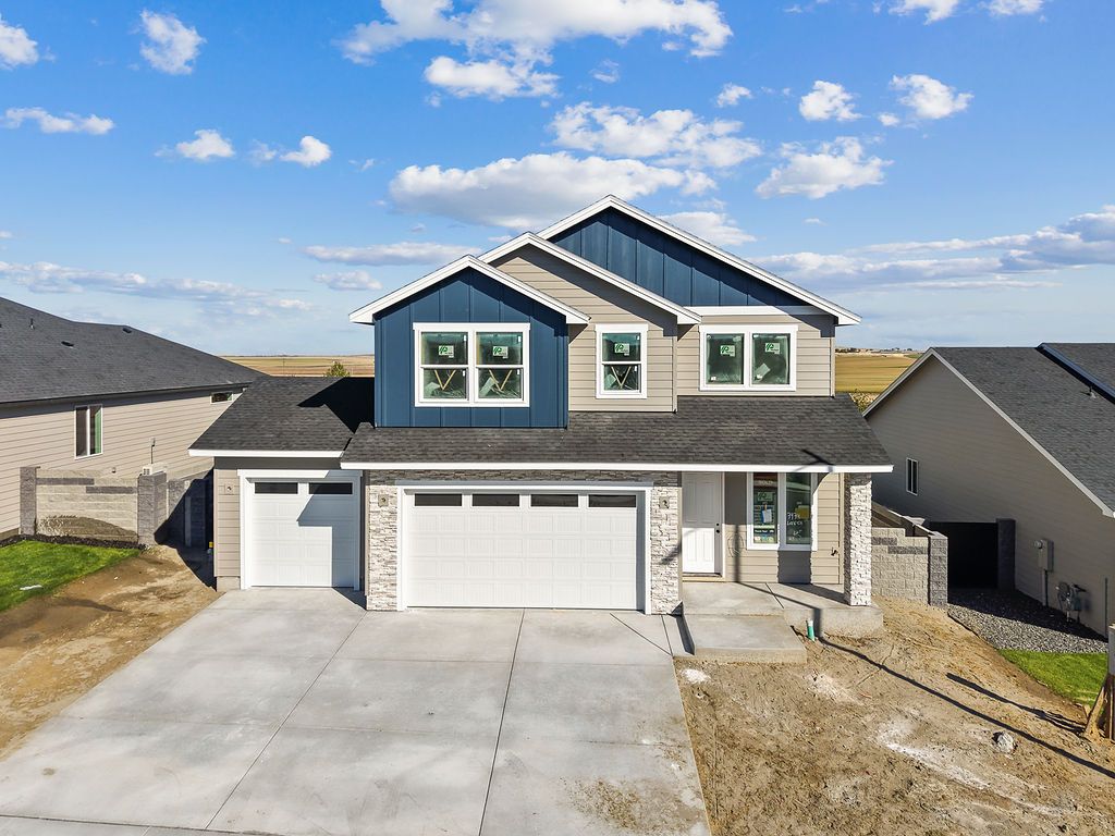 Plan 2556 - The Heights at Red Mountain Ranch: West Richland, Washington - Aho Construction