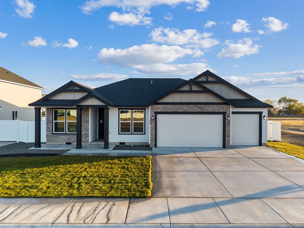 Plan 2205 - Paradise Park: Quincy, Washington - Aho Construction