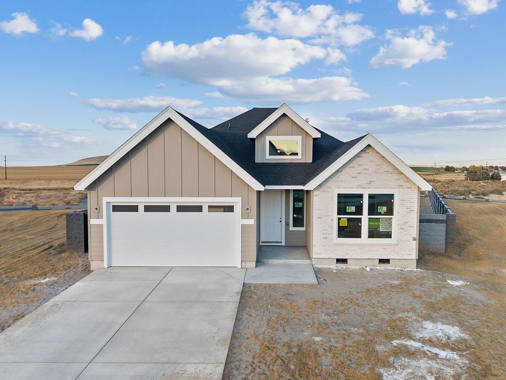 Plan 2011 - The Heights at Red Mountain Ranch: West Richland, Washington - Aho Construction