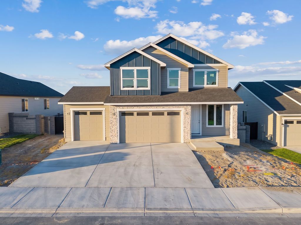 Plan 2556 - The Heights at Red Mountain Ranch: West Richland, Washington - Aho Construction