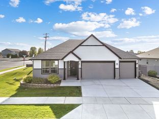 Plan 2061 - Thomas Manor: Cheney, Washington - Aho Construction