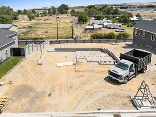 Plan 1726 - The Heights at Red Mountain Ranch: West Richland, Washington - Aho Construction