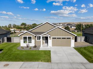 Plan 1726 - The Heights at Red Mountain Ranch: West Richland, Washington - Aho Construction
