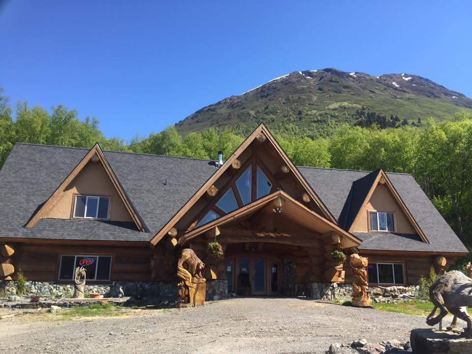 casa en Alaska Log Structures por Alaska Log Structures