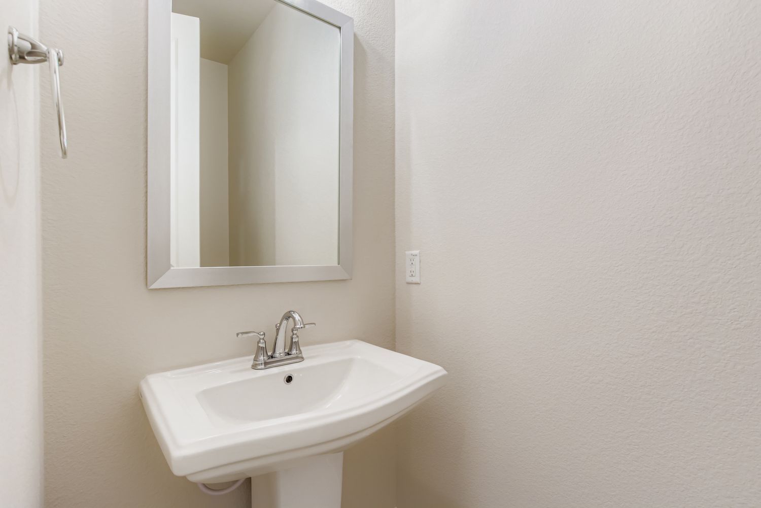 Plan 1579 - Representative Photo - Powder Bathroom